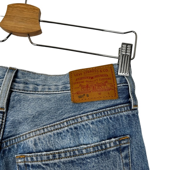 Levi’s 501 Button Your Fly Skinny Distressed Ankle Jeans - Picture 14 of 16